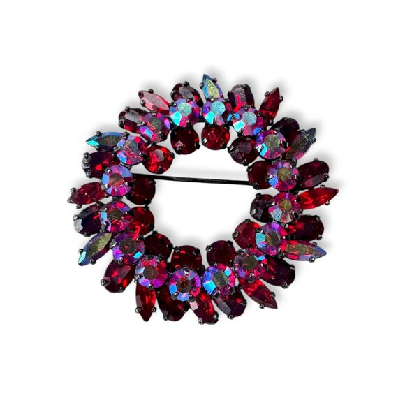 Sherman Signed Red AB Rhinestone Wreath Brooch 1.62" Japanned Holiday Vintage - Picture 2 of 14
